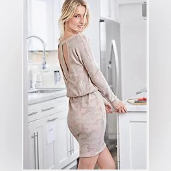 VENUS | Dresses | Venus Light Pink Camo Sweater Dress | Poshmark